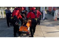 Dağlık alana düşen paraşütçüye jandarma helikopteriyle kurtarma