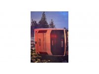 Mersin’de midibüs devrildi: 12 yaralı