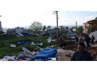 Deprem bölgesini fırtına vurdu: 1 ölü, 48 yaraldı