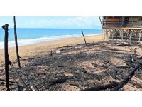 Yangında küle dönen otellere komşu çardaklar dron ile görüntülendi