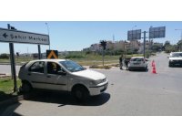 Manavgat’ta 2 otomobil çarpıştı:1 yaralı