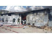 Mobilya atölyesinin kumaş dikim bölümü yandı