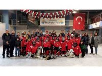 Antalyaspor buz hokeyi takımı maçlara hazır