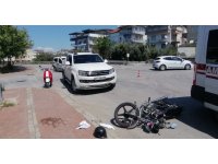 Manavgat’ta kamyonet ile otomobil çarpıştı: 2 yaralı