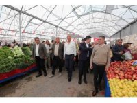 Mezitli Belediyesi semt pazarını yeniledi