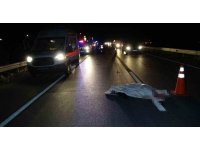 Bir otomobilin çarpıp diğer aracın üzerinden geçtiği yaya hayatını kaybetti