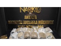 Antalya’da Nisan ayında 16 kilogram esrar, 19 kilogram skunk ele geçirildi