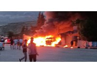 Hatay’da 12 araç kazaya karıştı, alevler çevreyi sardı