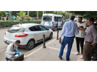 Otomobilin camı kırılıp 1 milyon 554 bin lira çalındı