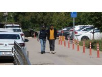 Bir araca 12 kaçak göçmen sığdırmışlar: 3 şüpheli tutuklandı