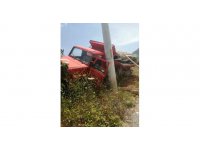 Kamyonet ile otomobil çarpıştı: 1 yaralı