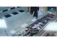 Komedi filmi gibi soygun girişimi: 3 şüpheli, kadın kılığına girdi