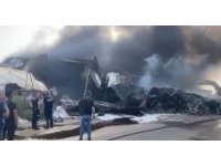 Antalya’da geri dönüşüm tesisi alev alev yandı, gökyüzü siyaha büründü