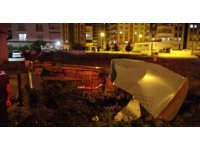 Takla atan araçtan hafif yaralı kurtuldular