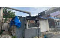 Yangında kokoreç dükkanı kullanılamaz hale geldi