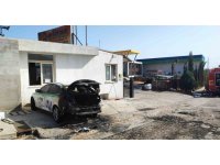 Köpük fabrikasının bahçesinde çıkan yangın kontrol altına alındı