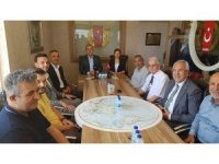 Bakan Çavuşoğlu: “Vatandaşımızı tehdit edip fişliyorlar”
