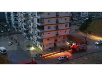 Mersin’de yağmur etkili oldu, onlarca araç sular içinde kaldı