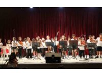 Mezitli Belediyesi kursiyeri hünerlerini sergiledi