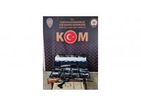 Ruhsatsız silahlar ele geçirildi, 2 şüpheli gözaltına alındı