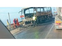 22 yolcusu bulunan otobüs alev alev yandı