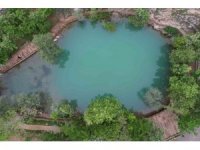 Deprem sonrası çamura dönen doğa harikası eski görüntüsüne kavuştu