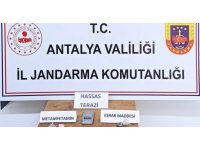 Antalya’da jandarmadan uyuşturucu operasyonları