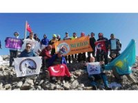 Medetsiz’in zirvesinde Muzaffer Erol Gez’i andılar