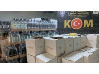 Antalya’da bir otelde 6 bin 919 şişe sahte alkol ele geçirildi