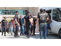 Antalya’da 62 aranan şahıs yakalandı