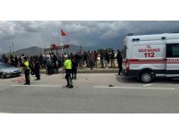 Burdur’da otomobil ile çarpışan elektrikli bisiklet sürücüsü hayatını kaybetti, 3 kişi yaralandı