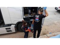 İzmir’den Antalya’ya gelen tır şoförünü ölüm direksiyonda yakaladı