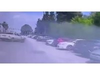 Pikabın motosikletiyle çarptığı anlar kameraya yansıdı
