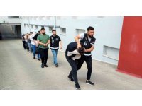 Piyasaya yüzlerce sahte altın süren şüphelilerden 4’ü tutuklandı