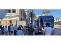 Antalya’da tramvay ile cip çarpıştı, seferler aksadı