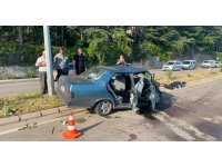 Otomobiller çarpıştı: 1 ölü, 7 yaralı