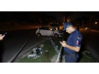 Alkollü otomobil sürücüsü elektrik direğini yerinden söktü