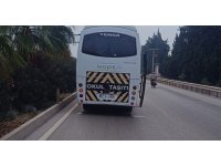 Servis otobüsünün çarptığı kamyonet motosikletlinin ölümüne neden oldu