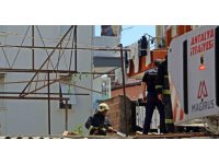 Boşaltılan iş yerindeki kaynak çalışması yangın çıkardı