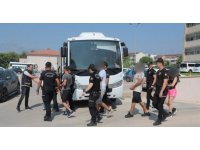 Antalya’da eş zamanlı operasyonda aranan 101 şahıs yakalandı