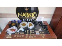 Torbacılardan 1 kilo 590 gram bonzai ele geçirildi, 2’si tutuklandı