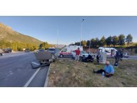 Burdur’da 2 otomobil çarpıştı, 2 kişi yaralandı