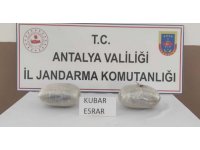 İki otomobilde 3 kilogram uyuşturucu ele geçirildi