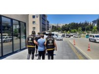Hırsızlık suçundan aranan 2 hükümlü yakalanıp tutuklandı