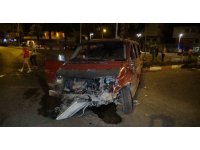 Antalya’da feci kaza: 3 kişi yaralandı