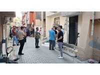 Evinin önünde otururken silahlı saldırıya uğrayan şahıs öldü