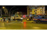 Gazipaşa’da kamyonet ile motosiklet çarpıştı : 1 yaralı