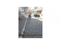 Park halindeki motosiklet alev alev yandı