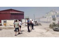 Tamirciye ait hurda araçlar yandı, akaryakıt istasyonu sahibi tamircilerle kavga etti