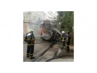 Park halindeki tır yandı